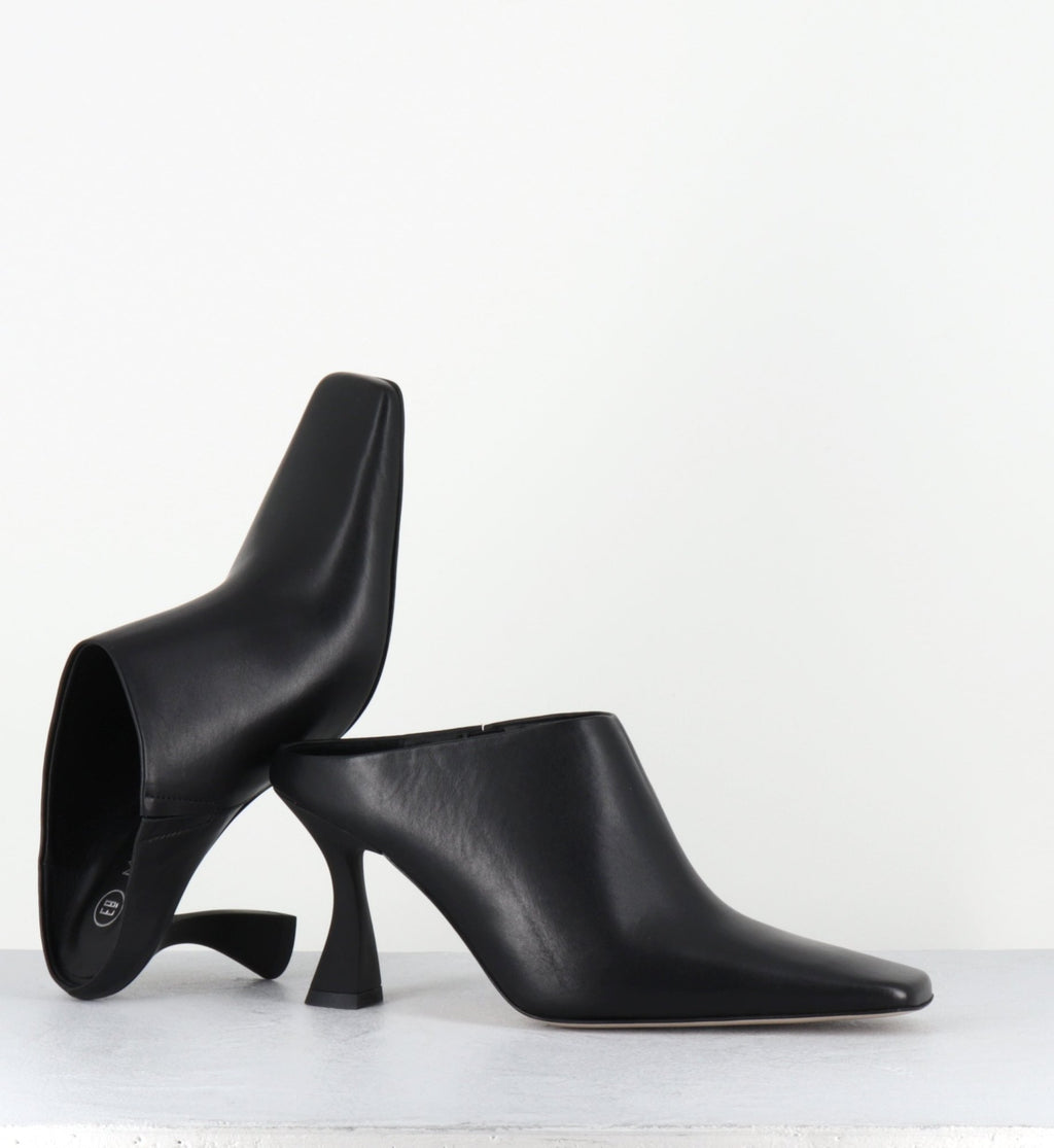 MANUELA BLACK MULES
