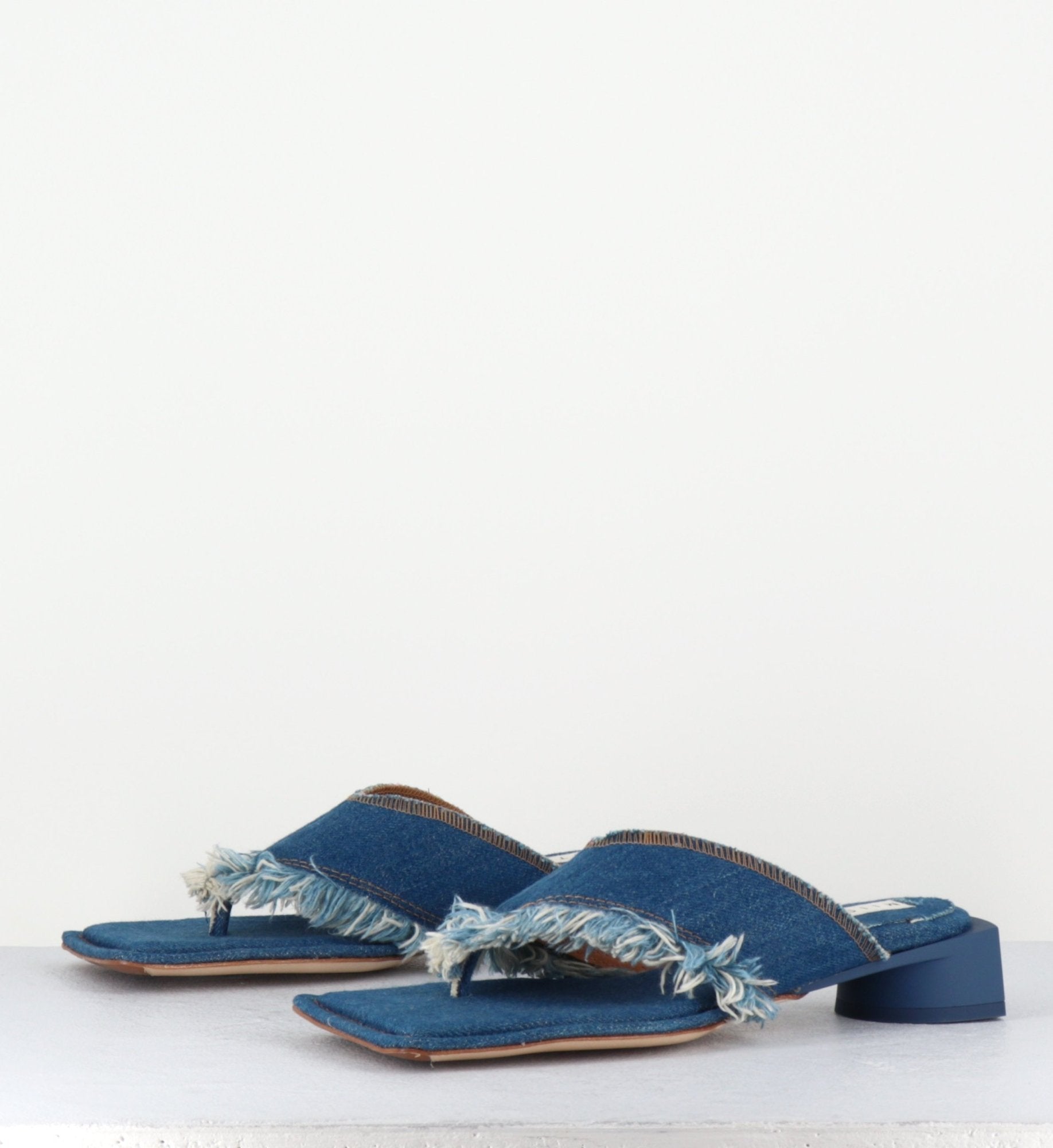 PYTHIA DENIM SANDALS