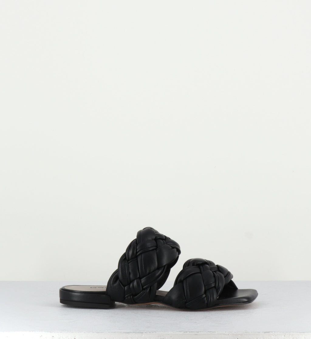 21KGU74 NERO