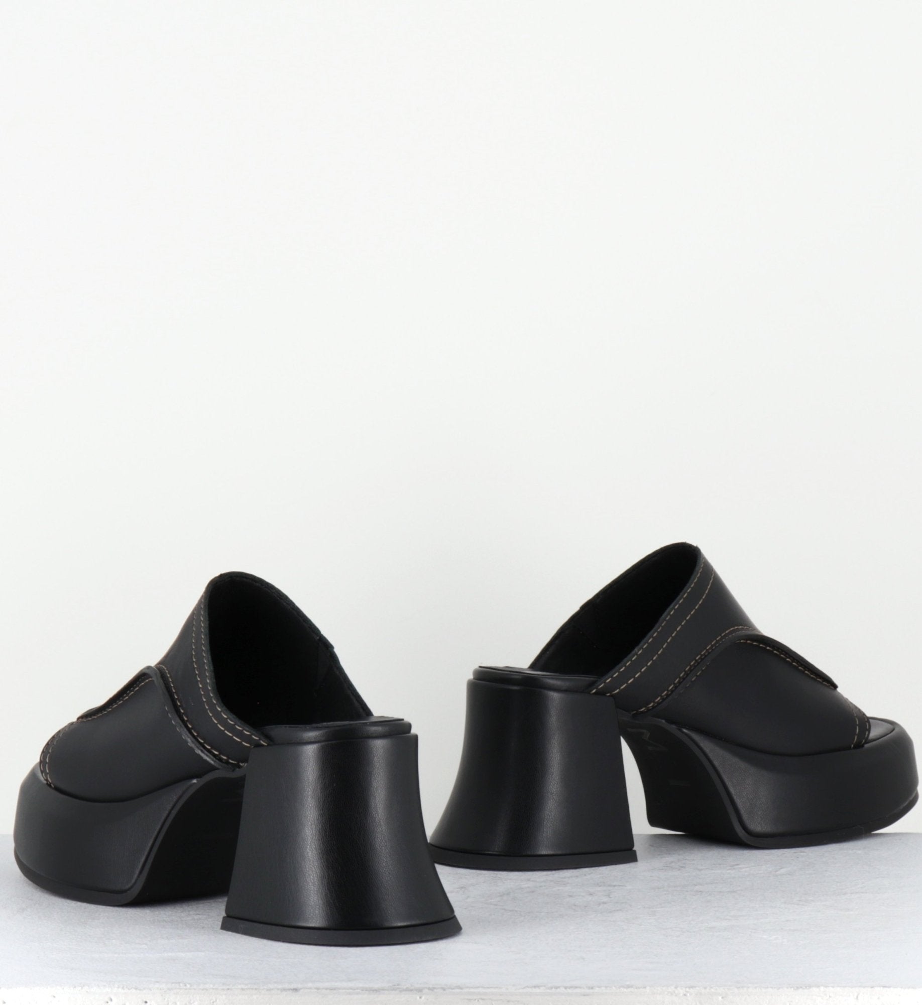 LOTA BLACK SANDAL