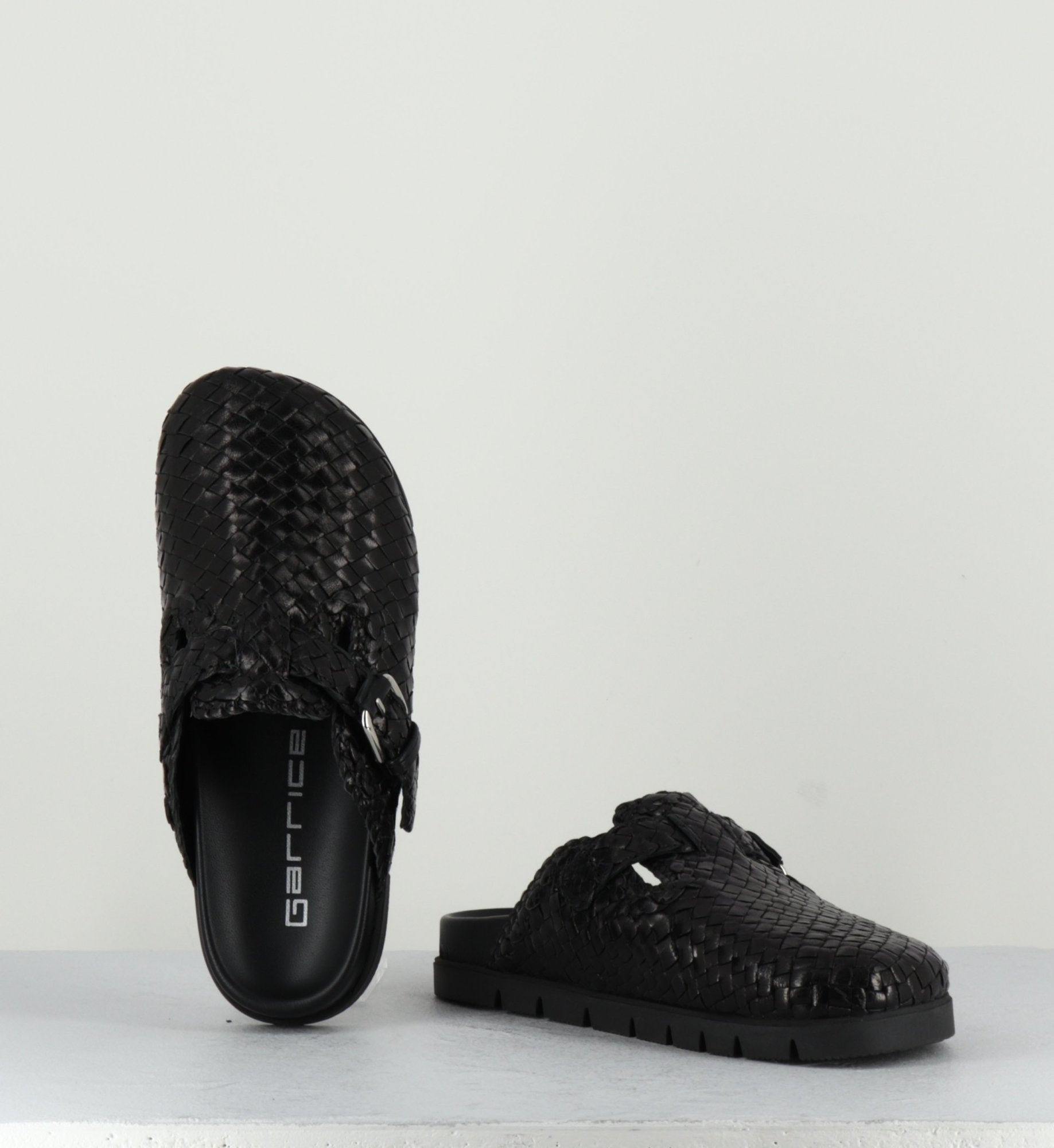 PE9133 NEGRO