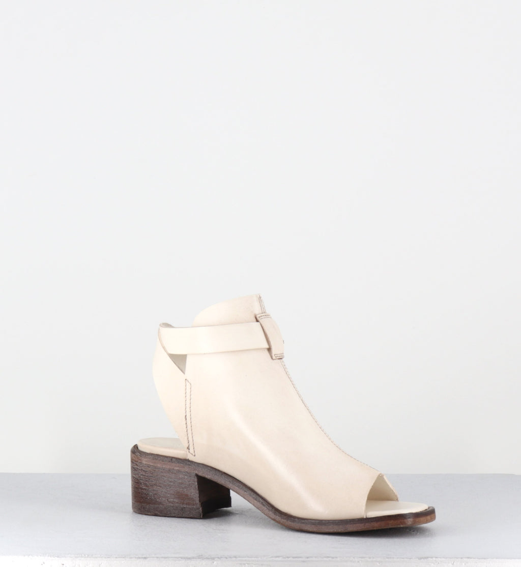 Sandales 'open-boots' en cuir blanc talon bloc - 34501G OIL BIANCO