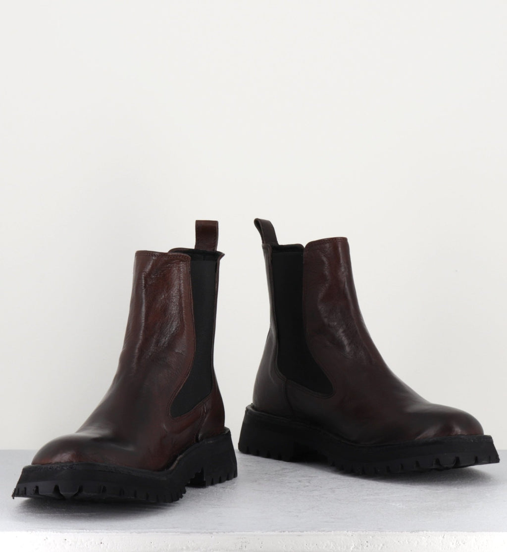 21J270 BROWN