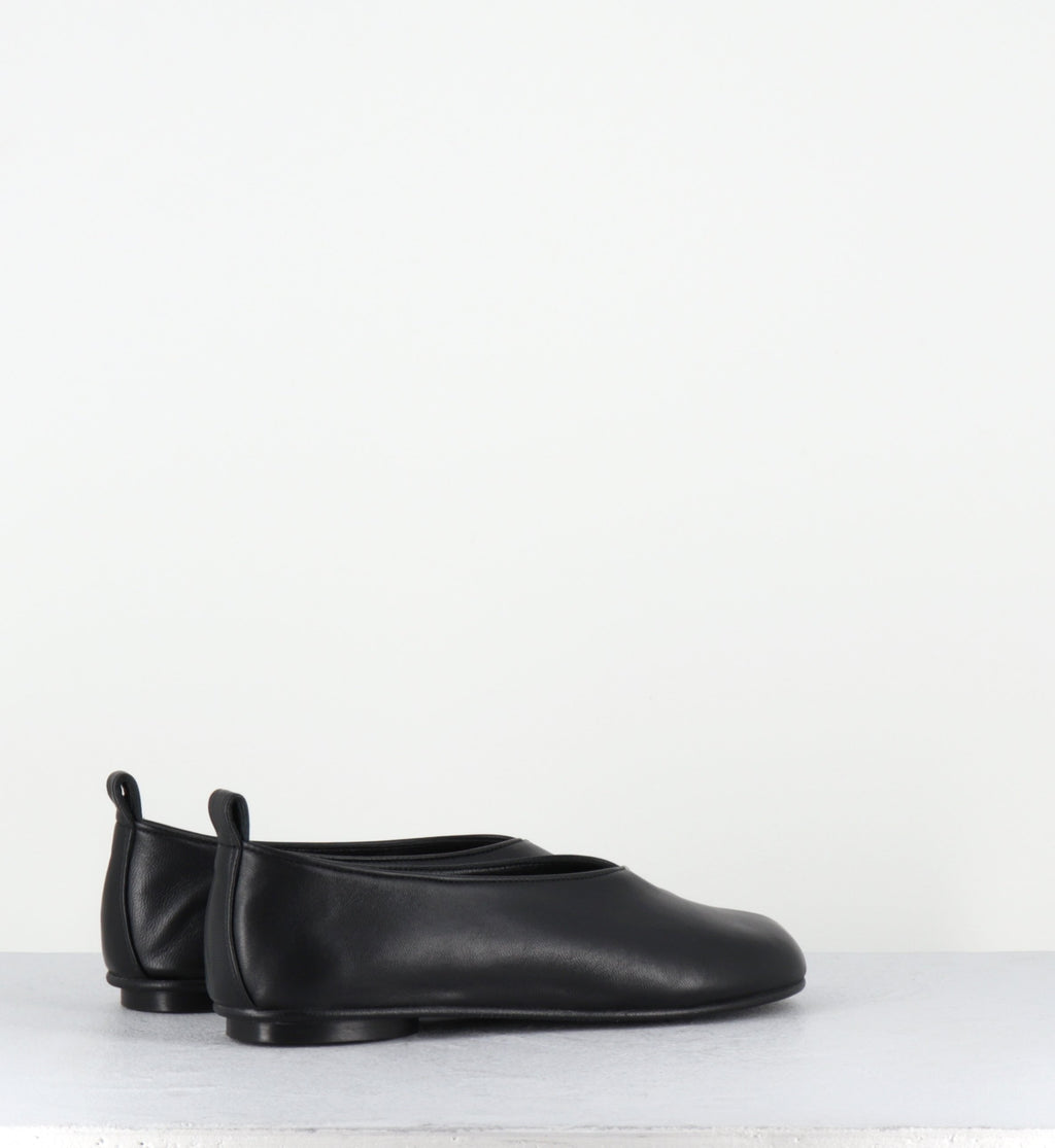 LESTER1 NAPPA NERO